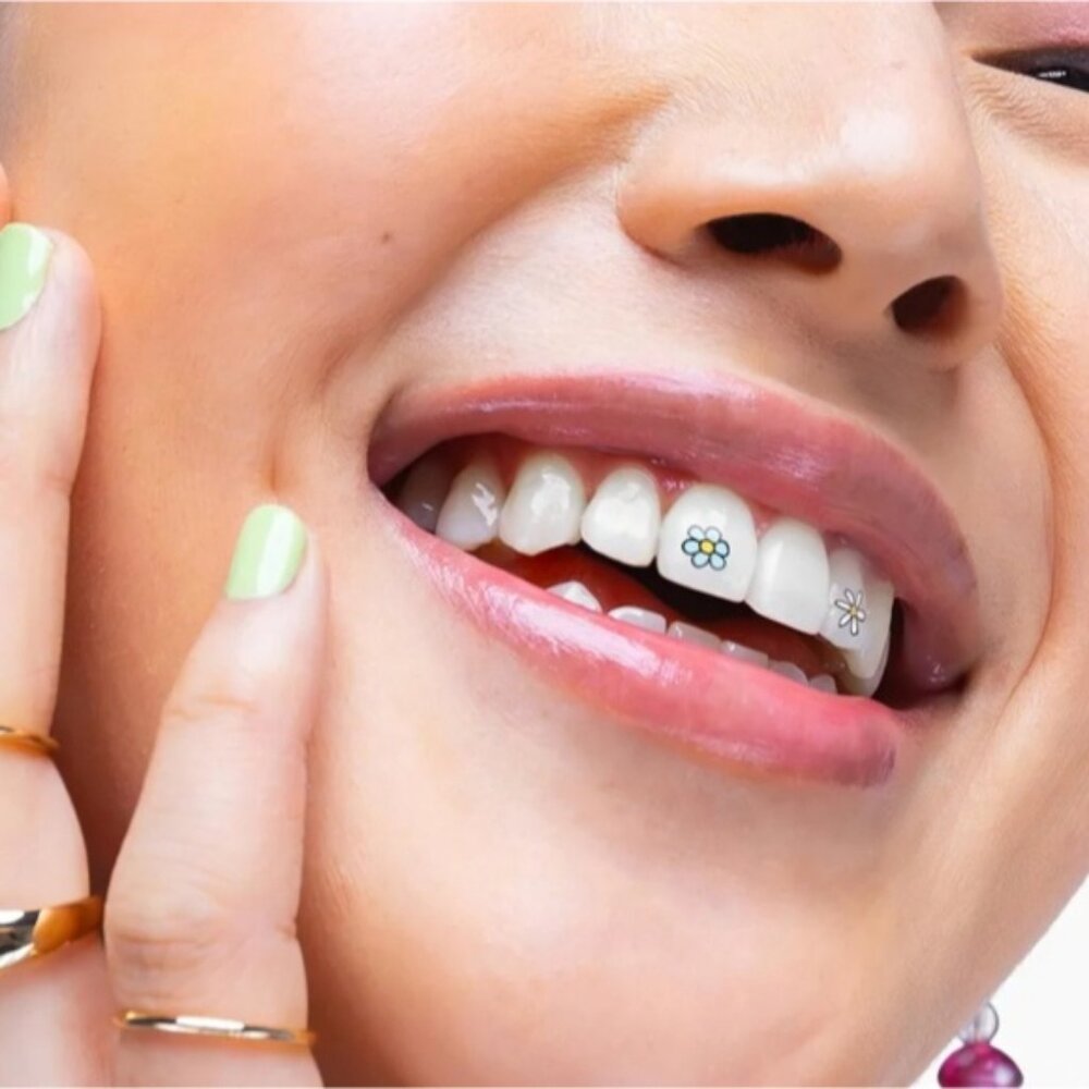 Hismile Flower Pack Temporary Teeth Tattoos - Picture 3 of 4